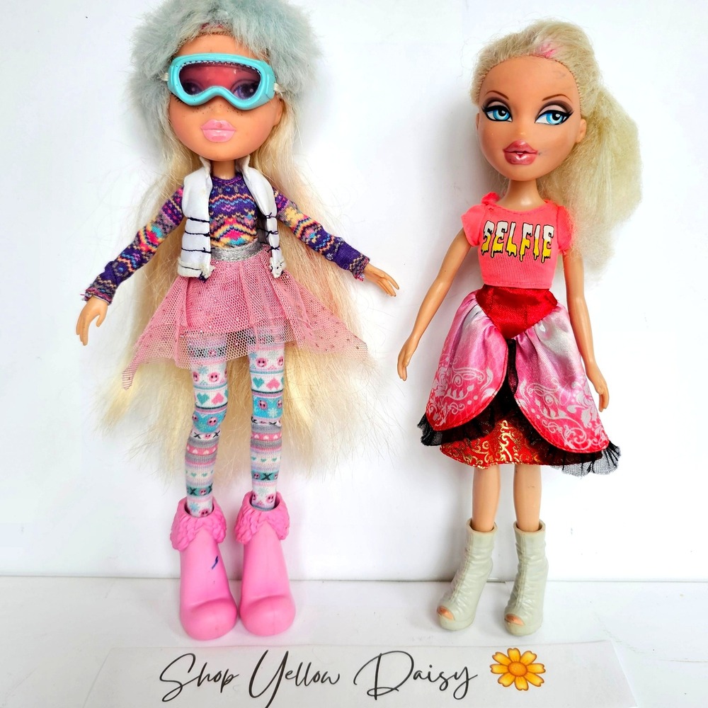 2000s Bratz Cloe Doll Lot Winter Ski Goggles Selfie Shirt Y2K Fashion Toys